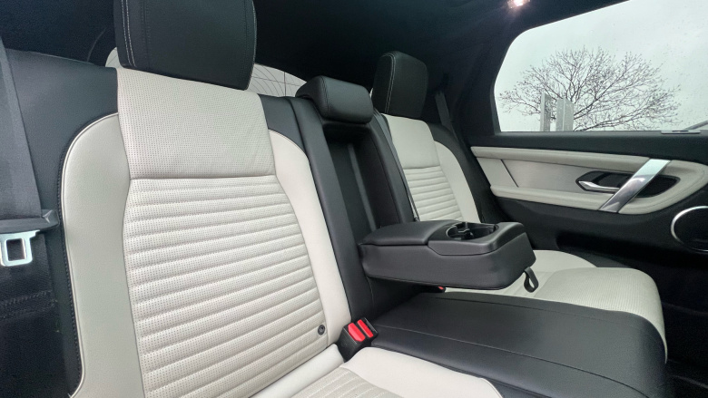 Land Rover Discovery Sport 2.0 P250 R-Dynamic SE 5dr Auto [5 Seat] Petrol Station Wagon